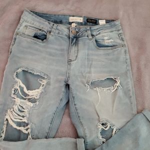 Distressed Boyfriend jeans